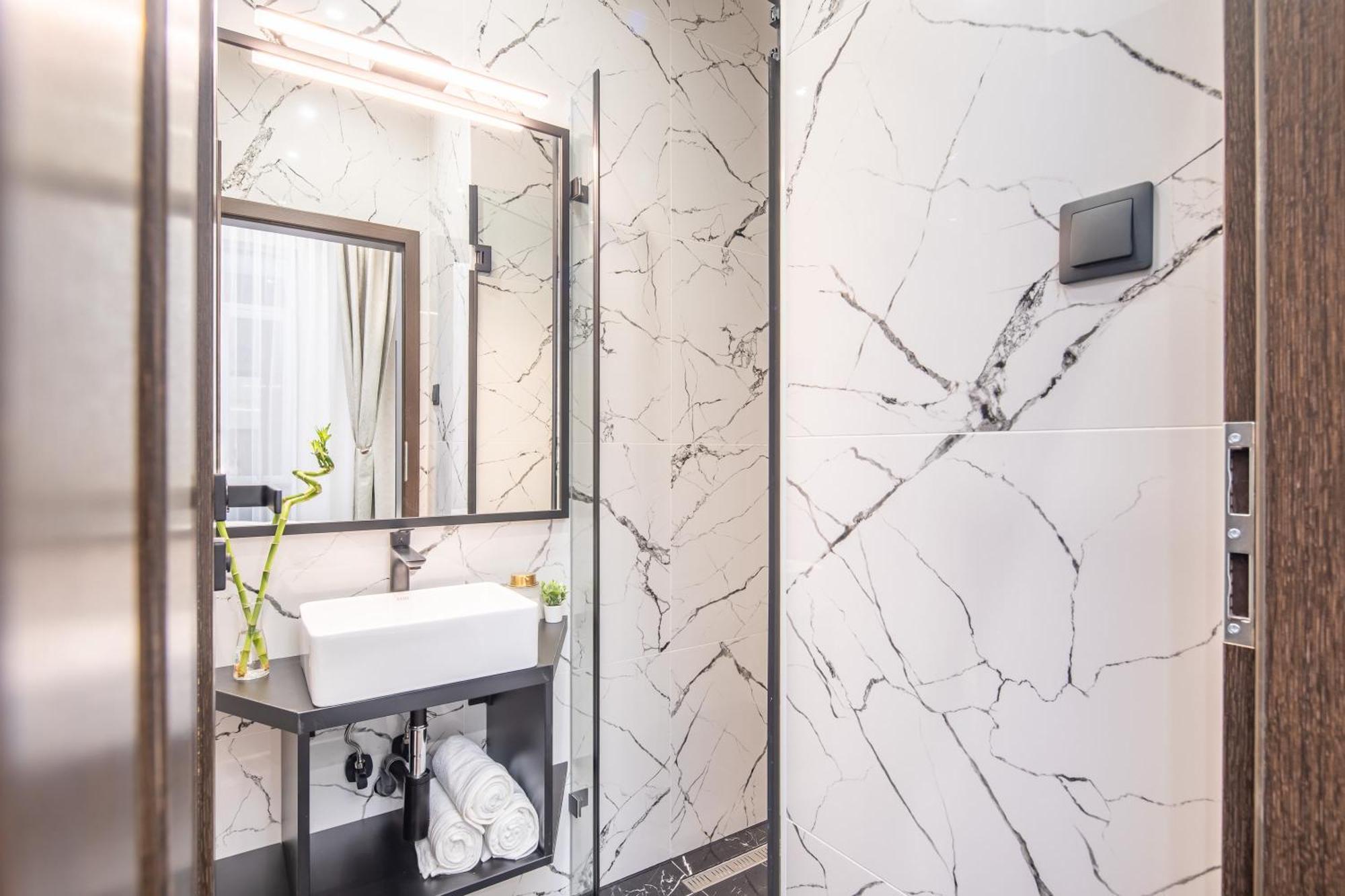 Extreme Central - Luxy Stay Budapest Exteriör bild