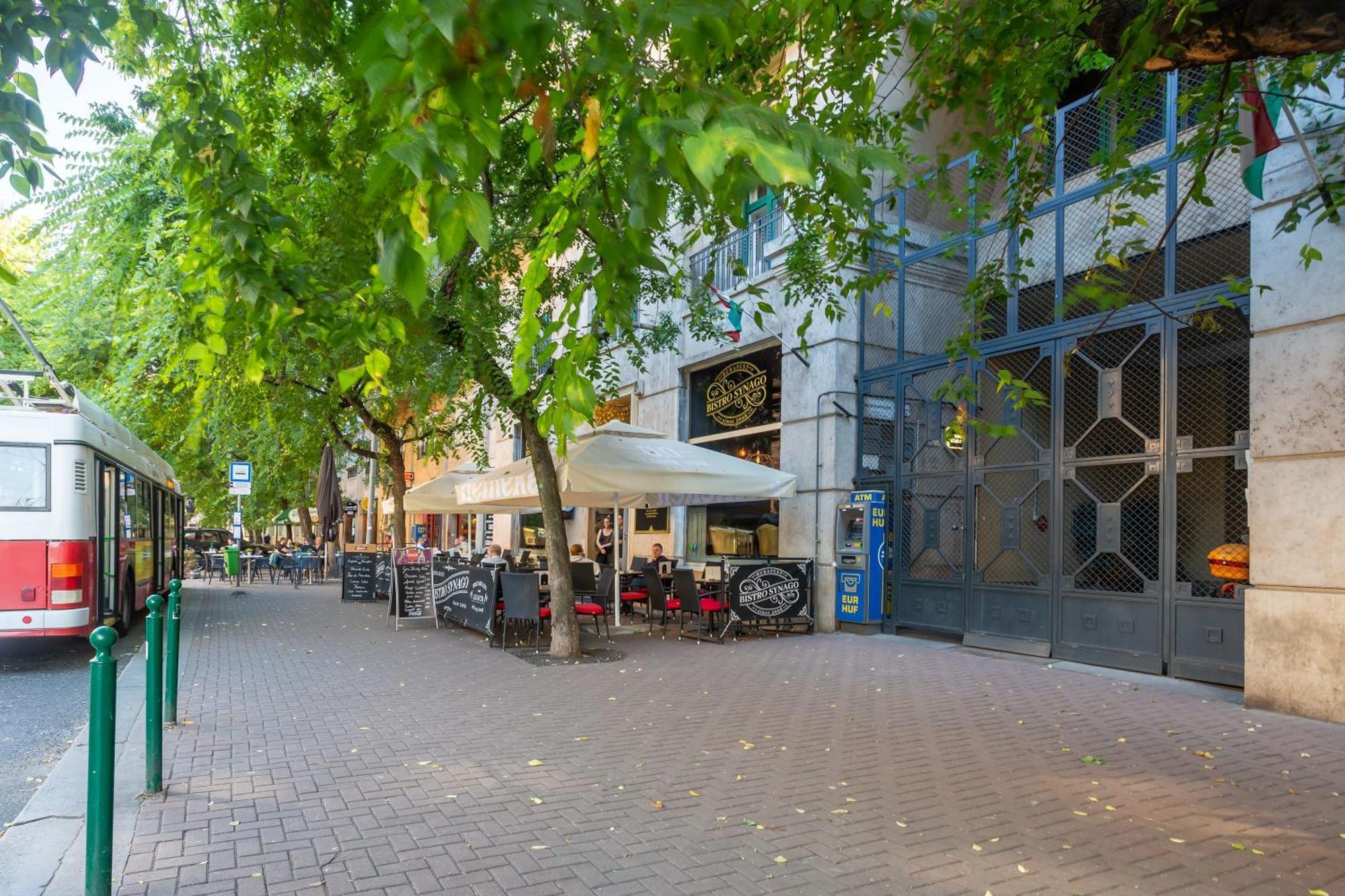 Extreme Central - Luxy Stay Budapest Exteriör bild